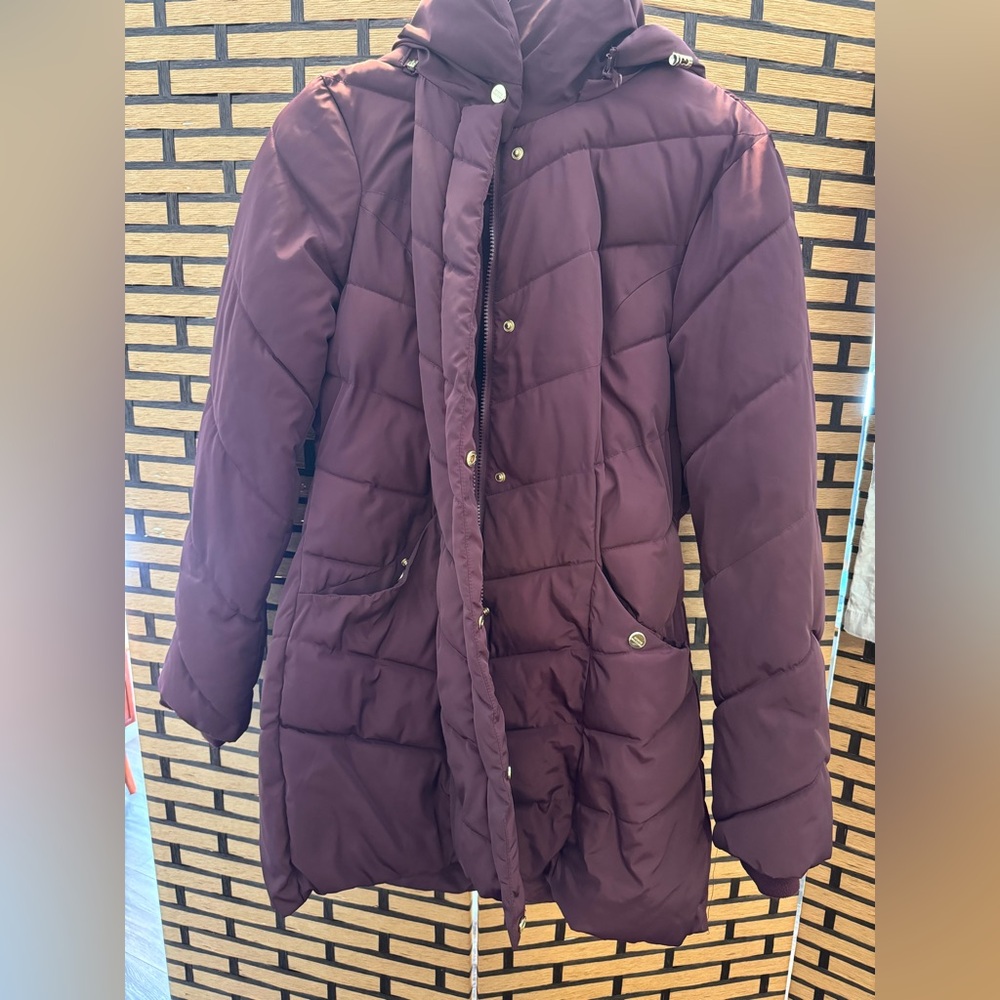 Steve Madden Extremely Warm and Comfy/Cozy Puffer Coat in Burgundy